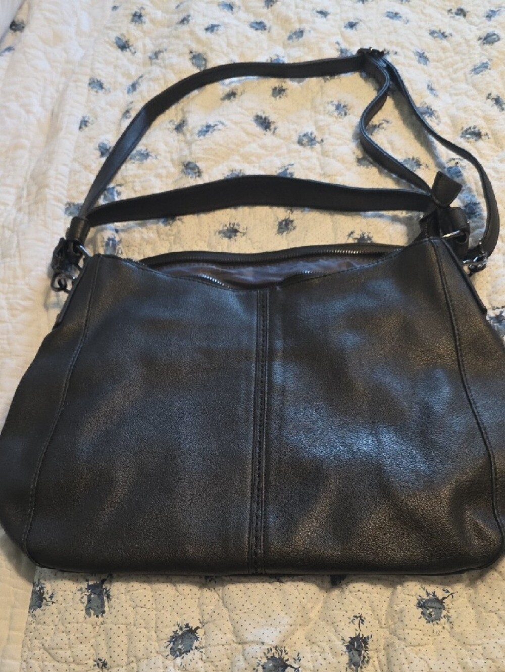 RealHer Black Leather Shoulder Bag with Adjustable Strap - Picture 3 of 7